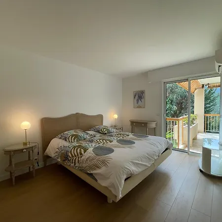 2 Bedrooms With Swimming Pool