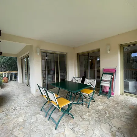 2 Bedrooms With Swimming Pool